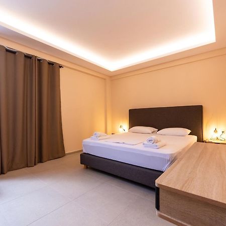 Mini Suites Near Athen'S Airport Free Shuttle From And To Athen'S Airport Spata  Bagian luar foto