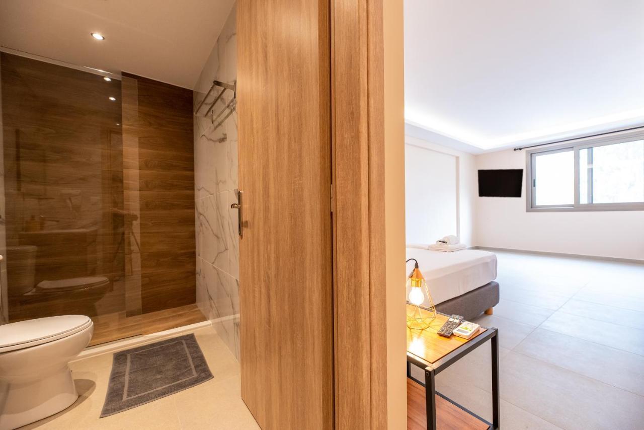 Mini Suites Near Athen'S Airport Free Shuttle From And To Athen'S Airport Spata  Bagian luar foto