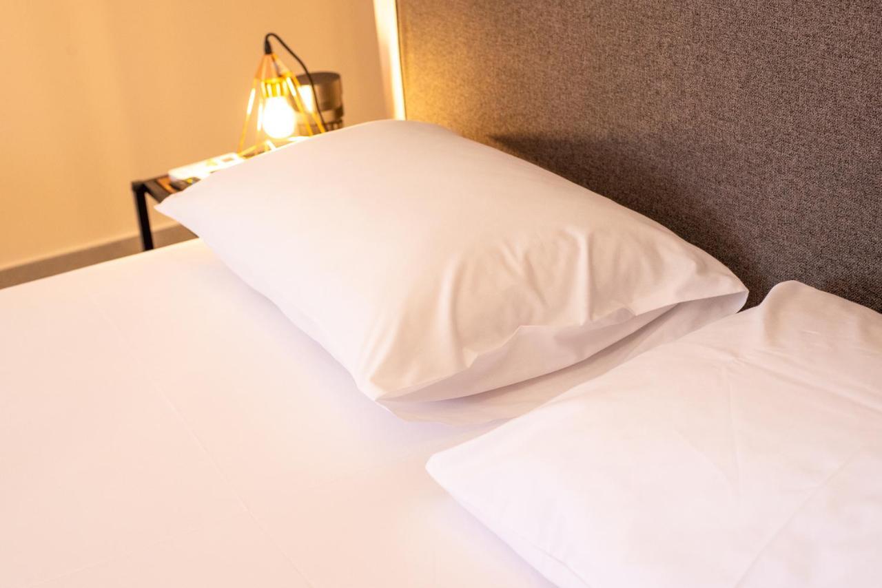 Mini Suites Near Athen'S Airport Free Shuttle From And To Athen'S Airport Spata  Bagian luar foto