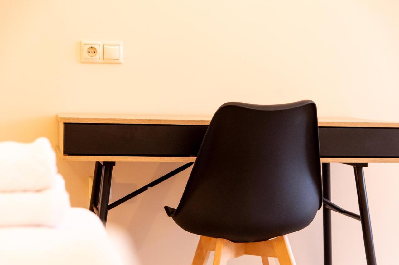 Mini Suites Near Athen'S Airport Free Shuttle From And To Athen'S Airport Spata  Bagian luar foto