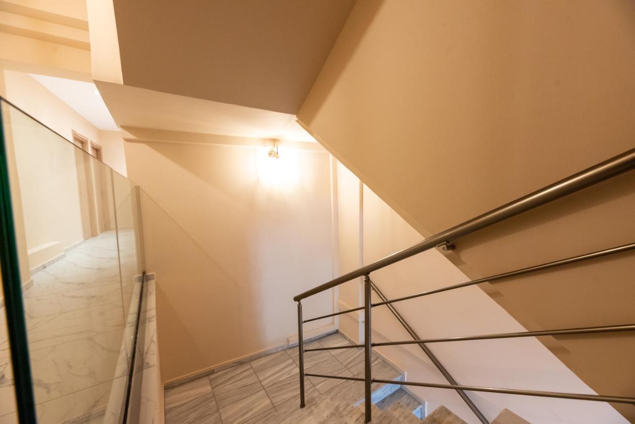 Mini Suites Near Athen'S Airport Free Shuttle From And To Athen'S Airport Spata  Bagian luar foto