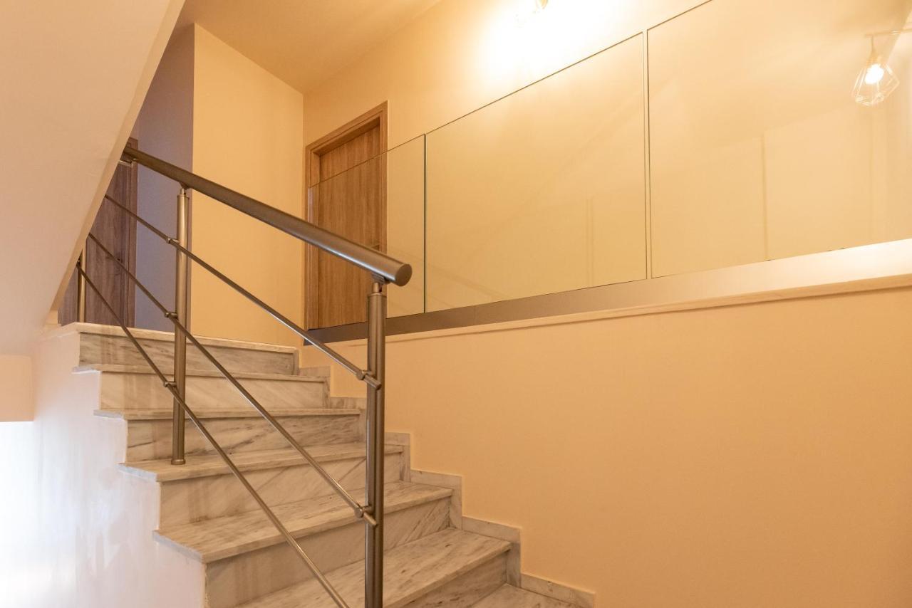 Mini Suites Near Athen'S Airport Free Shuttle From And To Athen'S Airport Spata  Bagian luar foto